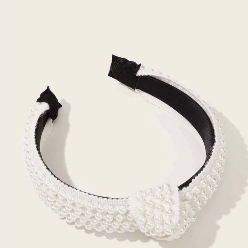 COPY - Brand New Pearl Headband with knot on top